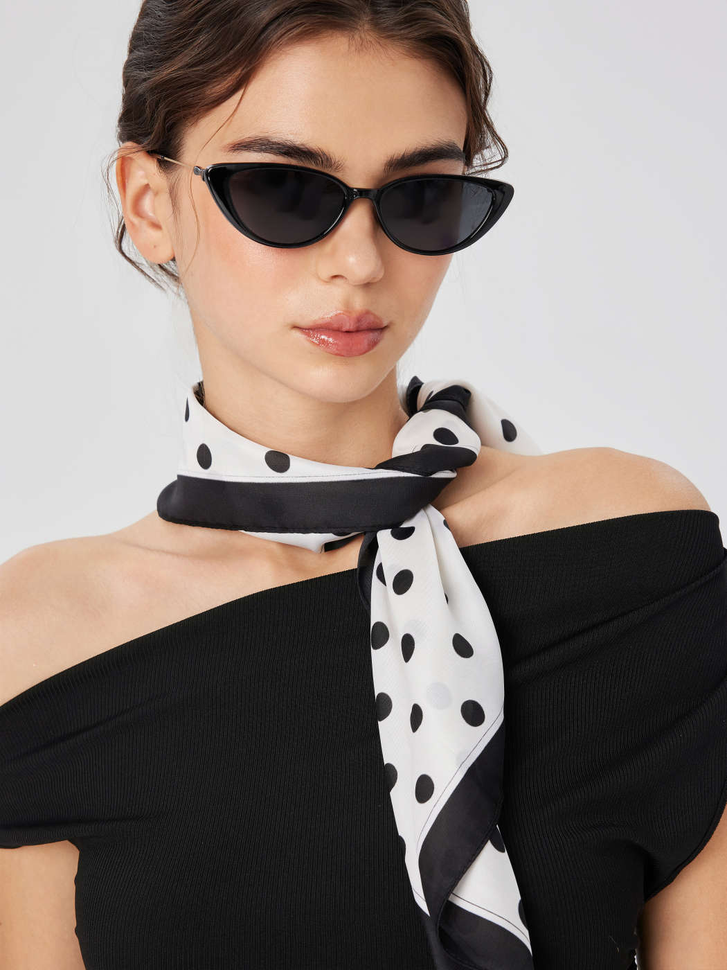 Aarohi | Square Scarf