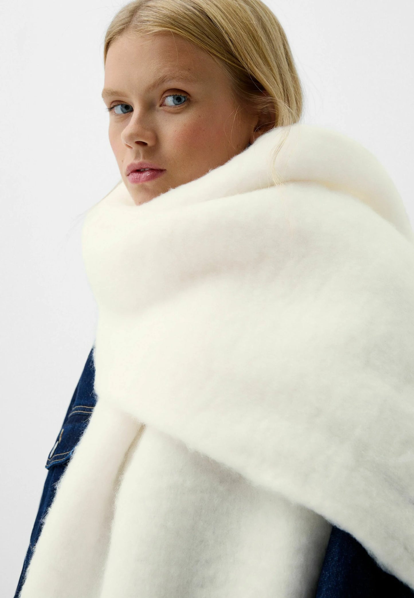 Himani | Winter Scarf